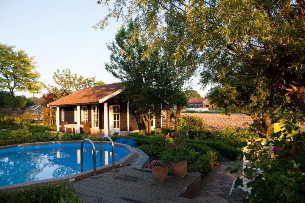 In D'Ouwe Vlaamse Schuur Bed & Breakfast Осендрехт Екстериор снимка